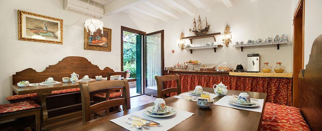 Bed and Breakfast Casa Rezzonico Venedig Exterior foto
